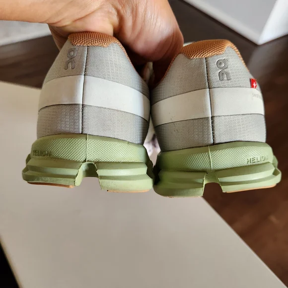 On Running Cloud Shoes in Light Green and Brown - Picture 9 of 10